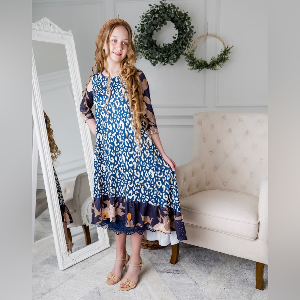 Nuggles dress (girls) size 14